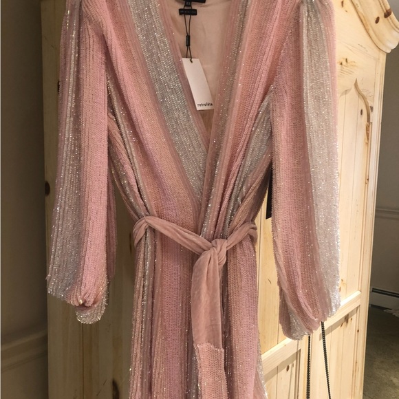 Retrofrete Gabrielle Robe Dress in Pastel Pink Stripe - Picture 4 of 4